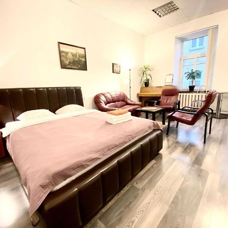 Centro Apartment Near Gedimas Avenue Vilnius Bagian luar foto
