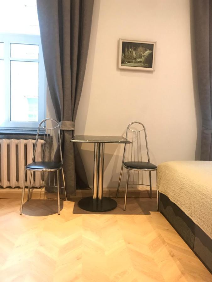 Centro Apartment Near Gedimas Avenue Vilnius Bagian luar foto