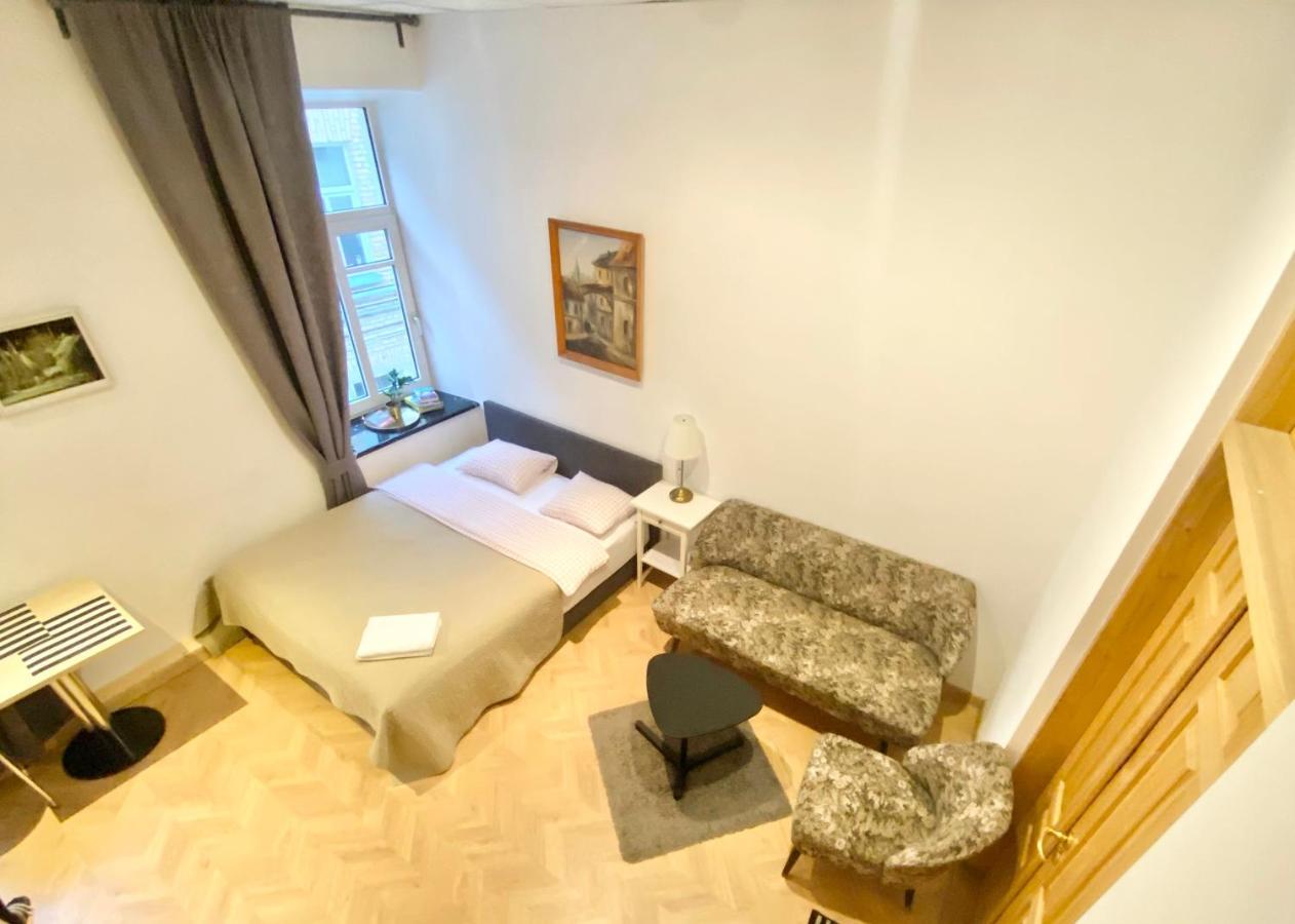 Centro Apartment Near Gedimas Avenue Vilnius Bagian luar foto