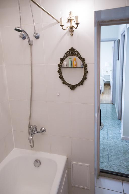 Centro Apartment Near Gedimas Avenue Vilnius Bagian luar foto